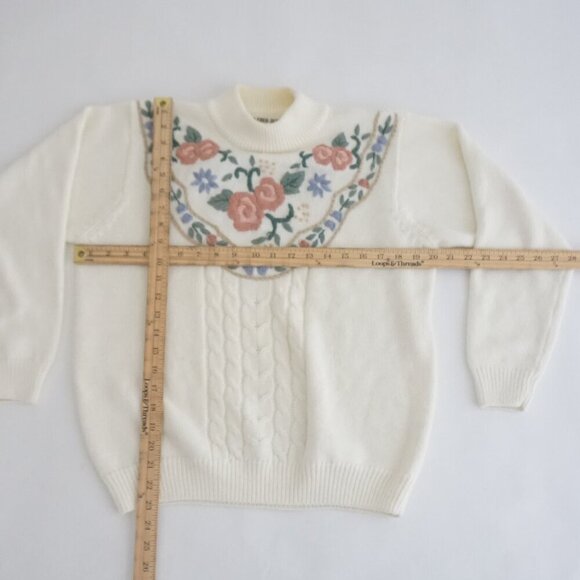 Vintage Alfred Dunner Cream w Embroidered Floral Fine Knit Mock Sweater S - Picture 4 of 12